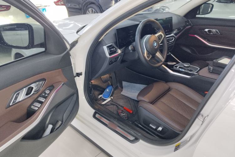 Used BMW i3 2022 eDrive 35 L Driver Seat