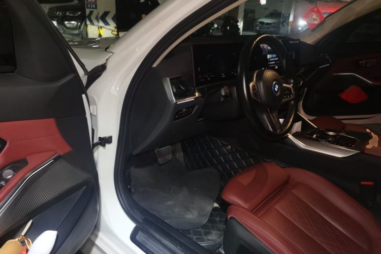 Used BMW i3 2022 eDrive 35 L Driver Seat