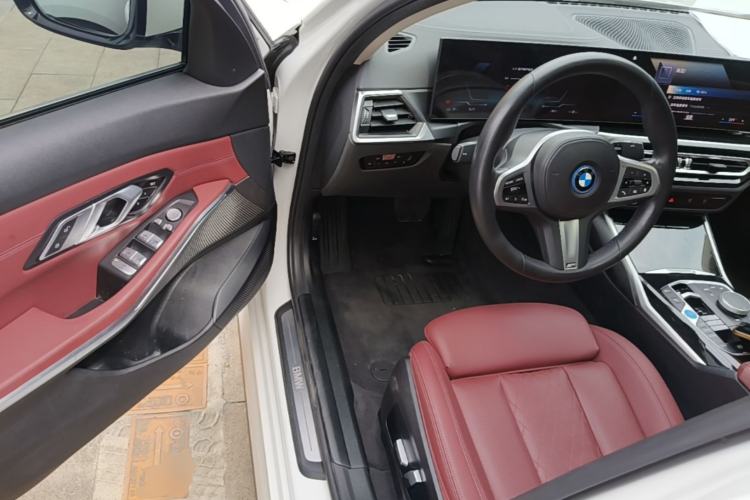 Used BMW i3 2022 eDrive 35 L Driver Seat