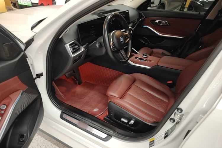 Used BMW i3 2022 eDrive 35 L Driver Seat