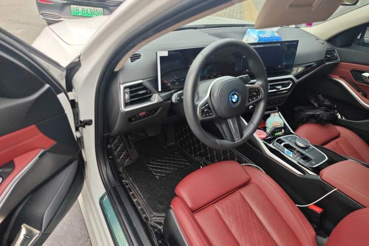 Used BMW i3 2022 eDrive 35 L Driver Seat