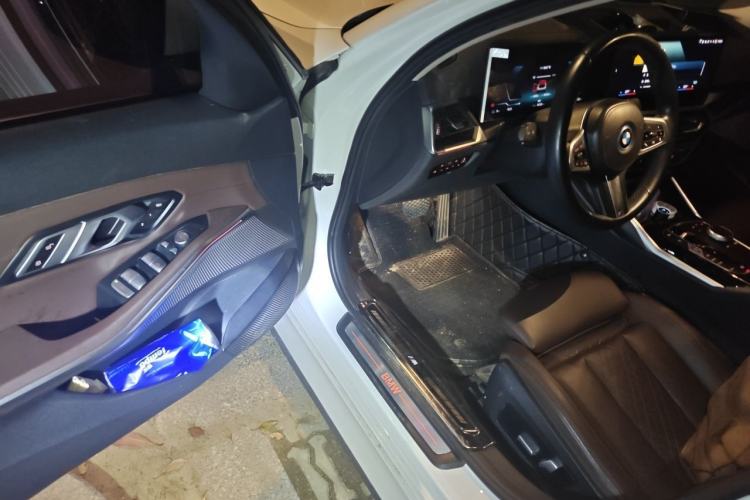 Used BMW i3 2022 eDrive 35 L Driver Seat