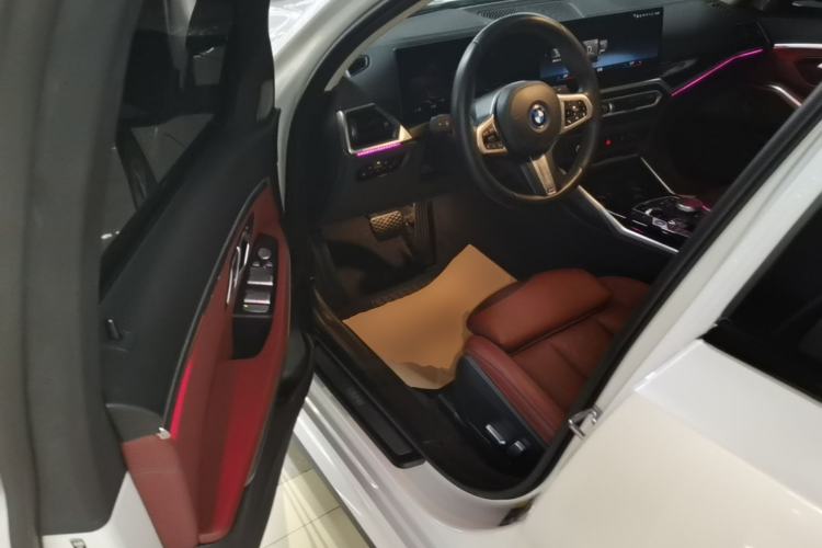 Used BMW i3 2022 eDrive 35 L Driver Seat