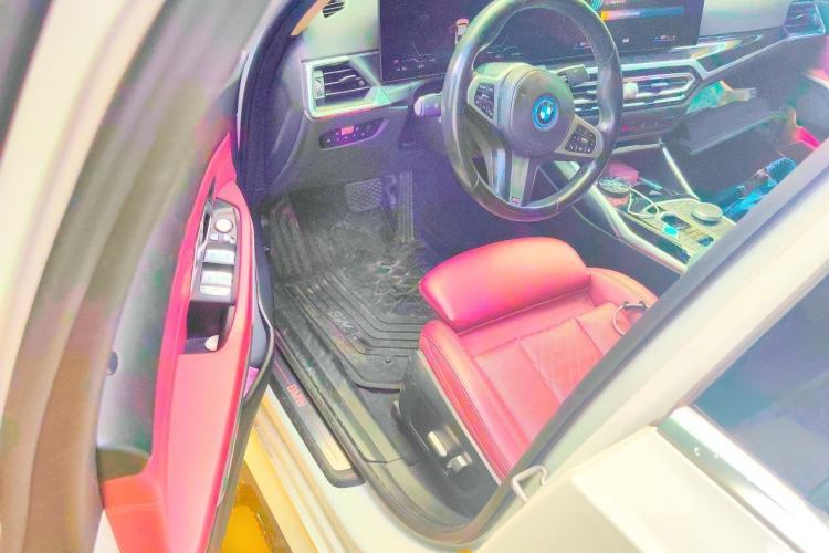Used BMW i3 2022 eDrive 35 L Driver Seat
