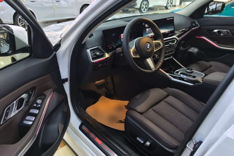 Used BMW i3 2022 eDrive 35 L Driver Seat