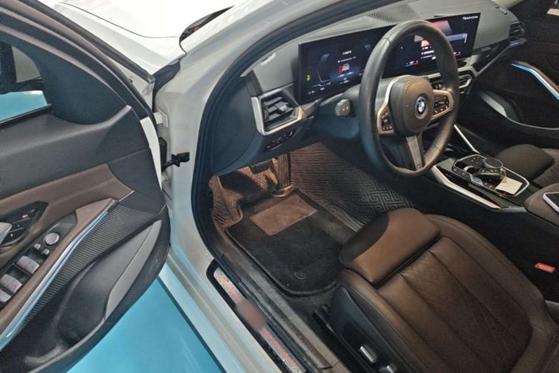 Used BMW i3 2022 eDrive 35 L Driver Seat