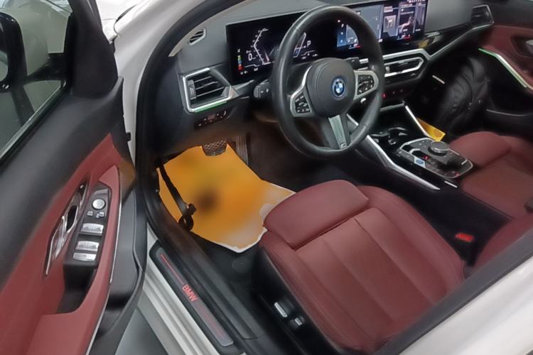 Used BMW i3 2022 eDrive 35 L Driver Seat