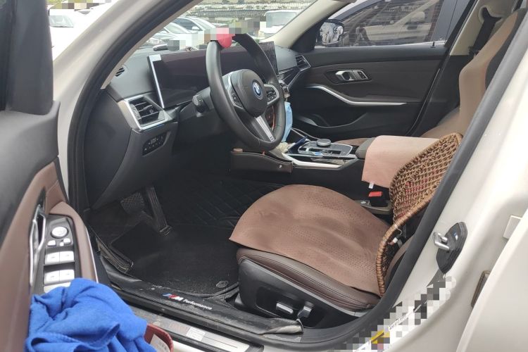 Used BMW i3 2022 eDrive 35 L Driver Seat
