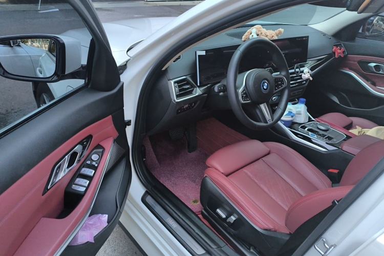 Used BMW i3 2022 eDrive 35 L Driver Seat