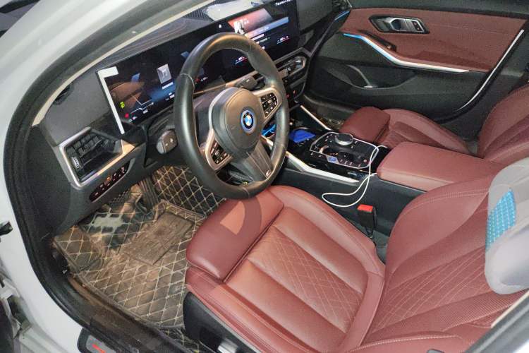 Used BMW i3 2022 eDrive 35 L Driver Seat