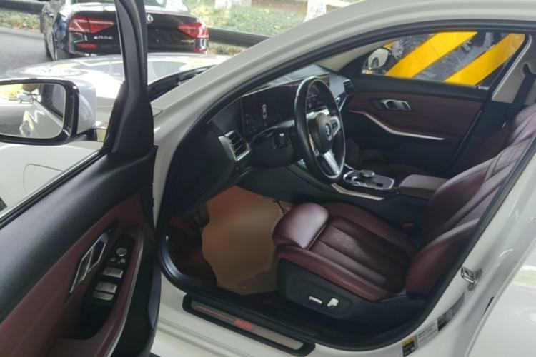 Used BMW i3 2022 eDrive 35 L Driver Seat