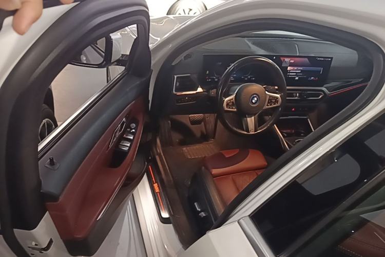 Used BMW i3 2022 eDrive 35 L Driver Seat