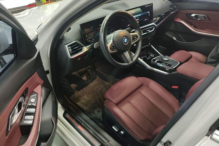 Used BMW i3 2022 eDrive 35 L Driver Seat