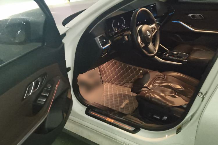 Used BMW i3 2022 eDrive 35 L Driver Seat