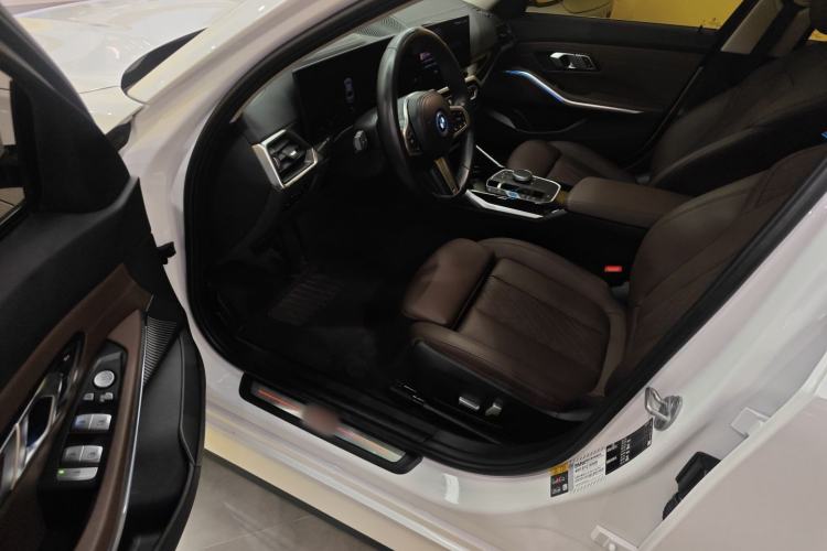 Used BMW i3 2022 eDrive 35 L Driver Seat