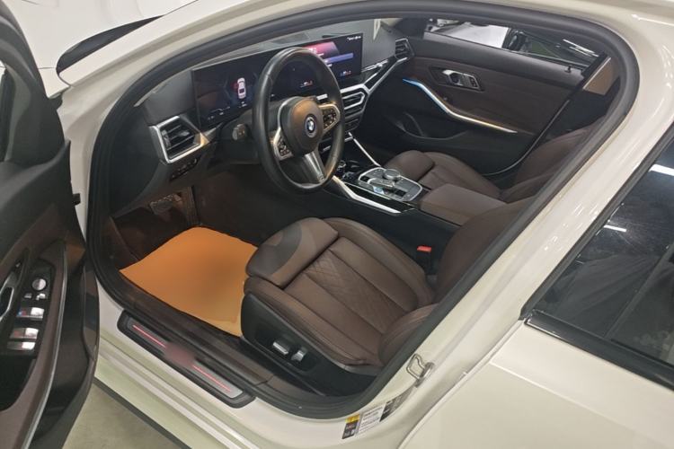 Used BMW i3 2022 eDrive 35 L Driver Seat