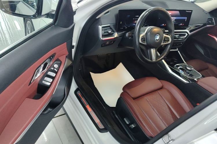 Used BMW i3 2022 eDrive 35 L Driver Seat