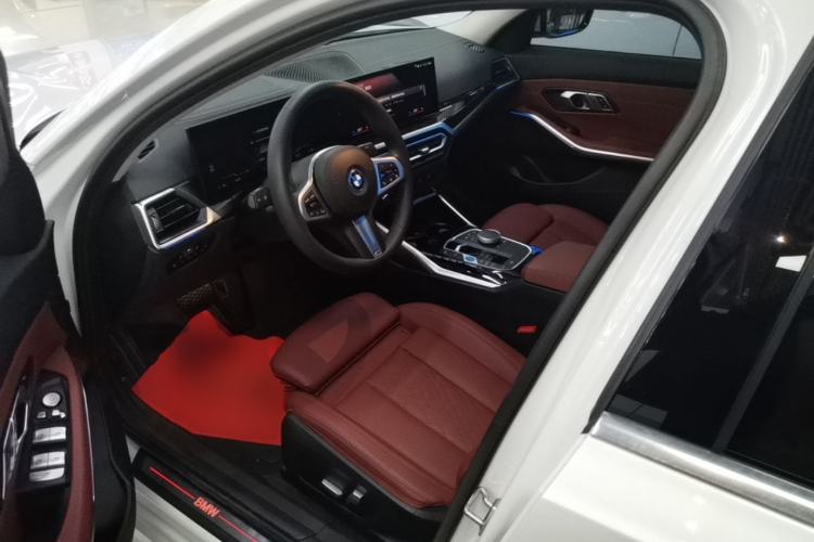 Used BMW i3 2022 eDrive 35 L Driver Seat