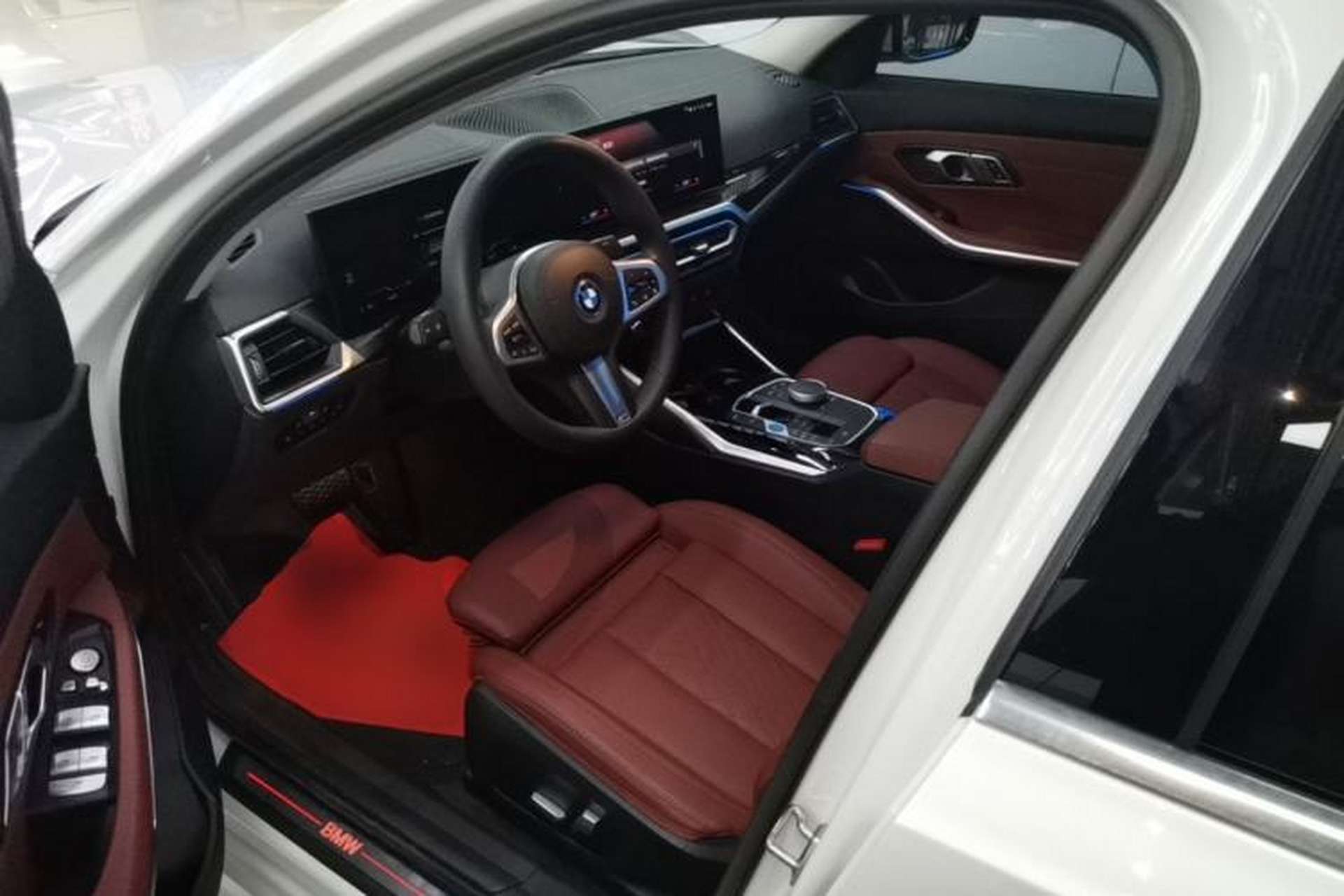 Used BMW i3 2022 eDrive 35 L Driver Seat