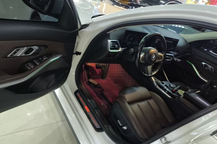 Used BMW i3 2022 eDrive 35 L Driver Seat