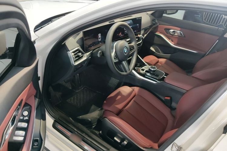 Used BMW i3 2022 eDrive 35 L Driver Seat