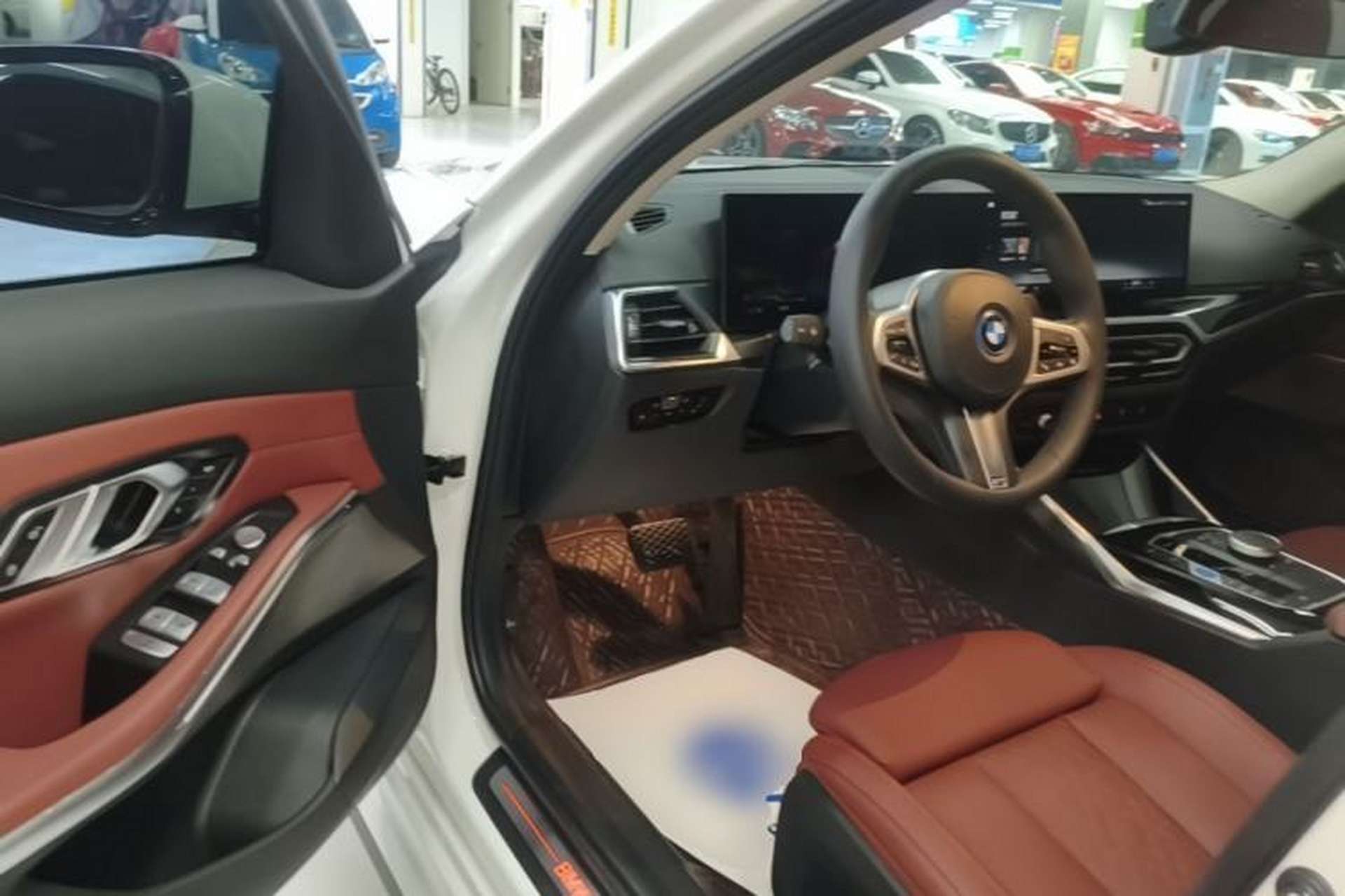 Used BMW i3 2022 eDrive 35 L Driver Seat