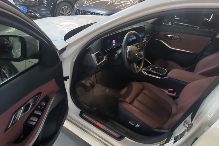 Used BMW i3 2022 eDrive 35 L Driver Seat