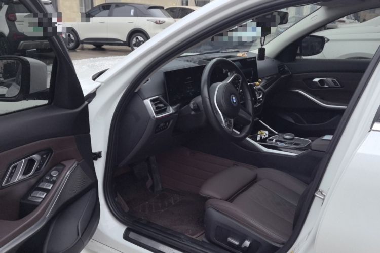 Used BMW i3 2022 eDrive 35 L Driver Seat