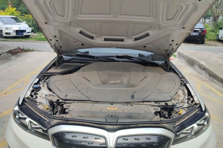 Used BMW i3 2022 eDrive 35 L Engine Bay
