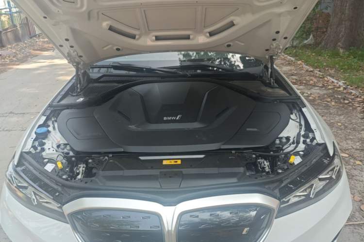 Used BMW i3 2022 eDrive 35 L Engine Bay