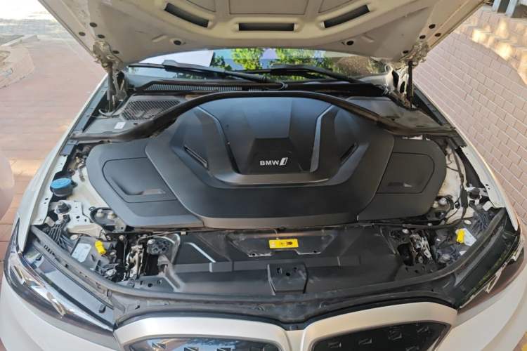 Used BMW i3 2022 eDrive 35 L Engine Bay