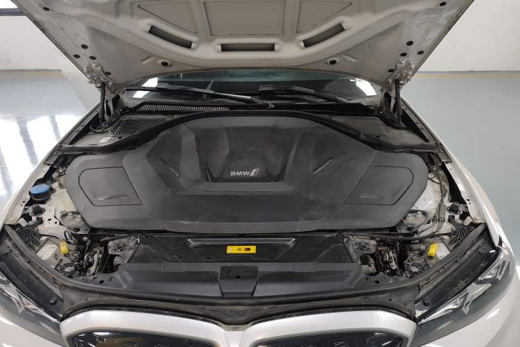 Used BMW i3 2022 eDrive 35 L Engine Bay