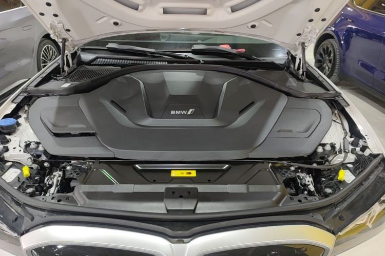 Used BMW i3 2022 eDrive 35 L Engine Bay