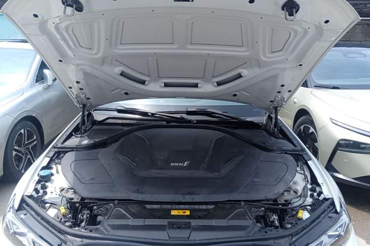 Used BMW i3 2022 eDrive 35 L Engine Bay