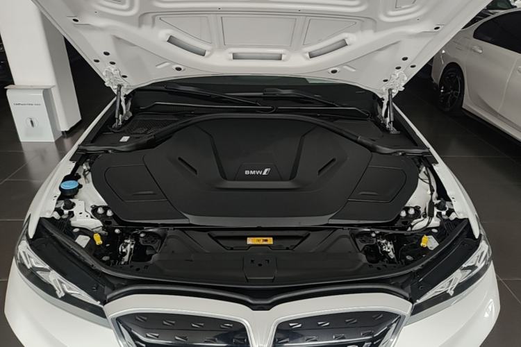 Used BMW i3 2022 eDrive 35 L Engine Bay