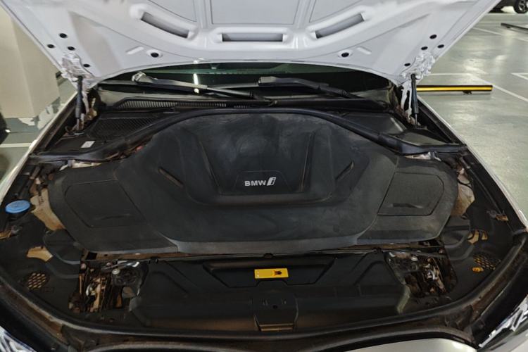 Used BMW i3 2022 eDrive 35 L Engine Bay