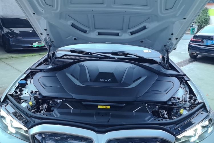 Used BMW i3 2022 eDrive 35 L Engine Bay