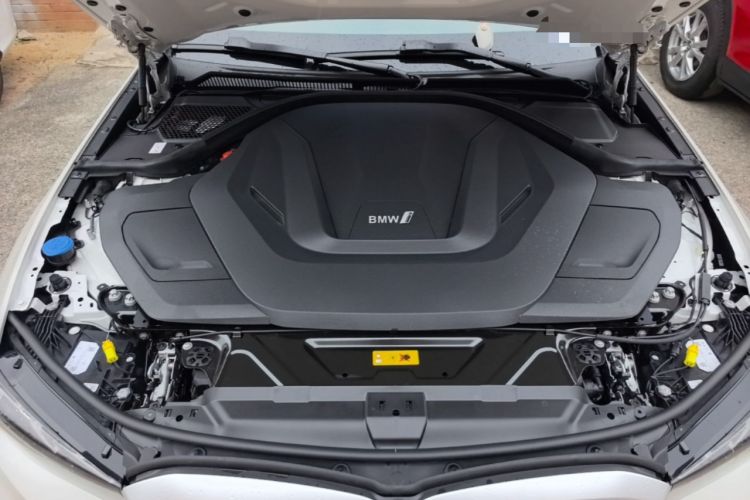 Used BMW i3 2022 eDrive 35 L Engine Bay