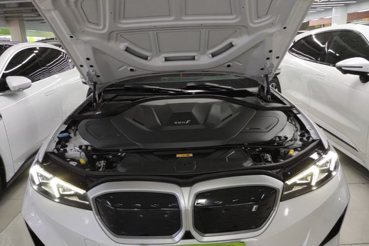 Used BMW i3 2022 eDrive 35 L Engine Bay