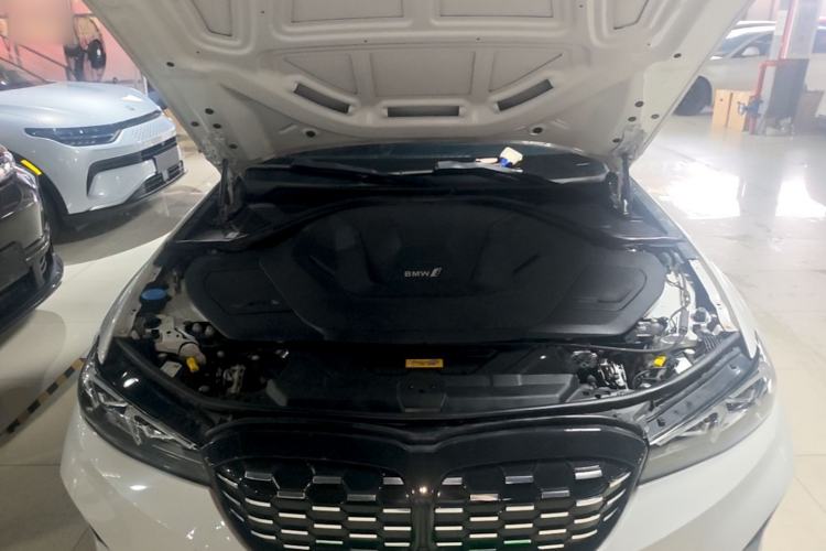 Used BMW i3 2022 eDrive 35 L Engine Bay
