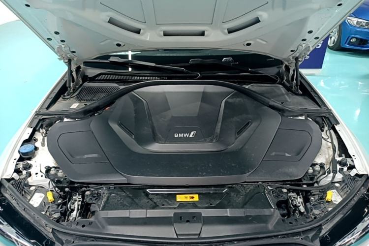 Used BMW i3 2022 eDrive 35 L Engine Bay