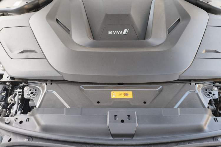 Used BMW i3 2022 eDrive 35 L Engine Bay
