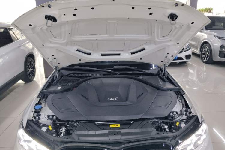 Used BMW i3 2022 eDrive 35 L Engine Bay