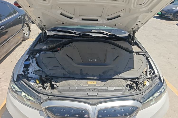 Used BMW i3 2022 eDrive 35 L Engine Bay