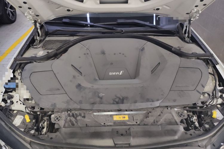 Used BMW i3 2022 eDrive 35 L Engine Bay