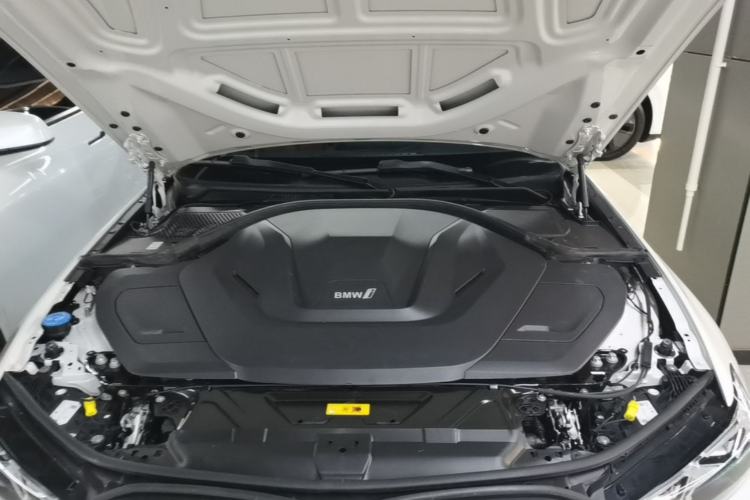 Used BMW i3 2022 eDrive 35 L Engine Bay