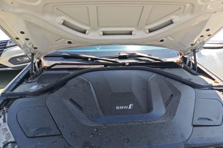 Used BMW i3 2022 eDrive 35 L Engine Bay