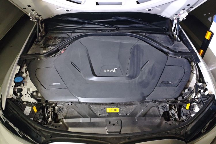 Used BMW i3 2022 eDrive 35 L Engine Bay