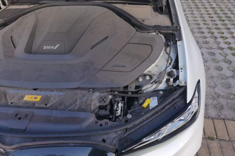 Used BMW i3 2022 eDrive 35 L Engine Bay Left