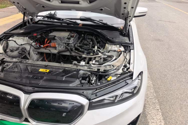 Used BMW i3 2022 eDrive 35 L Engine Bay Left